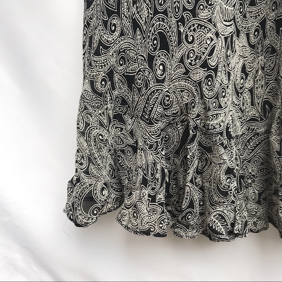 Printed Maxi Dress - Picture 6 of 16